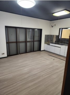 ��錧���s�ăm��ăm��̒��È�ˌ��Ẳ摜