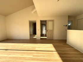 ��錧��J�s��؍��؍莚�O���̐V�z��ˌ��Ẳ摜