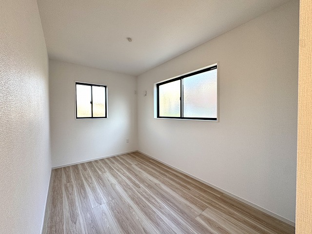 ��錧��J�s��؍��؍莚�O���̐V�z��ˌ��Ẳ摜