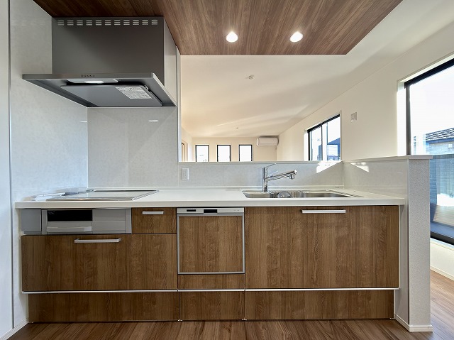 ��錧���΂݂炢�s���˓��ˎ��z�K�̐V�z��ˌ��Ẳ摜