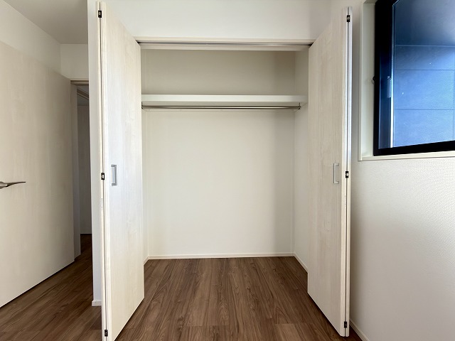 ��錧���΂݂炢�s���˓��ˎ��z�K�̐V�z��ˌ��Ẳ摜