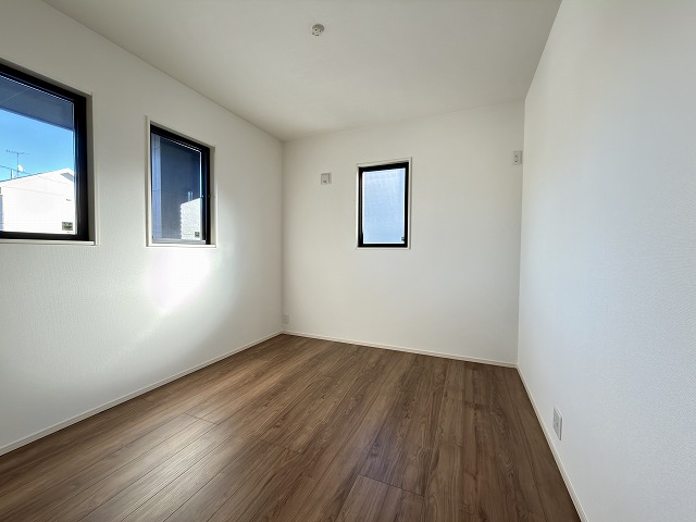 ��錧���΂݂炢�s���˓��ˎ��z�K�̐V�z��ˌ��Ẳ摜