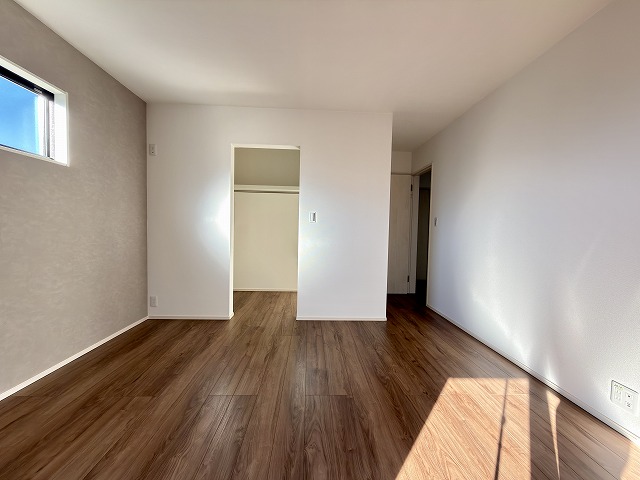 ��錧���΂݂炢�s���˓��ˎ��z�K�̐V�z��ˌ��Ẳ摜