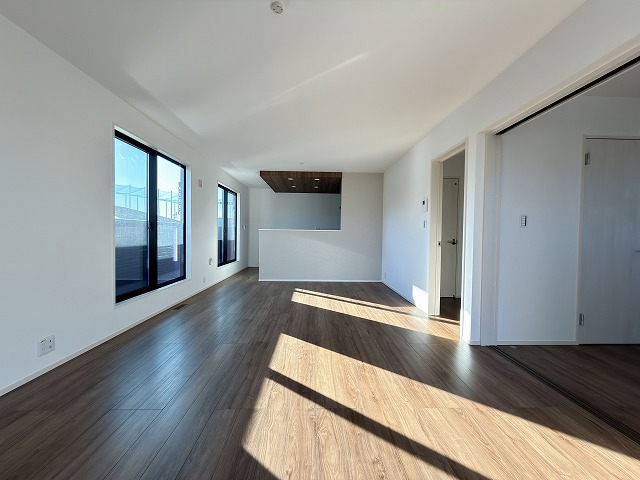 ��錧���΂݂炢�s���˓��ˎ��z�K�̐V�z��ˌ��Ẳ摜