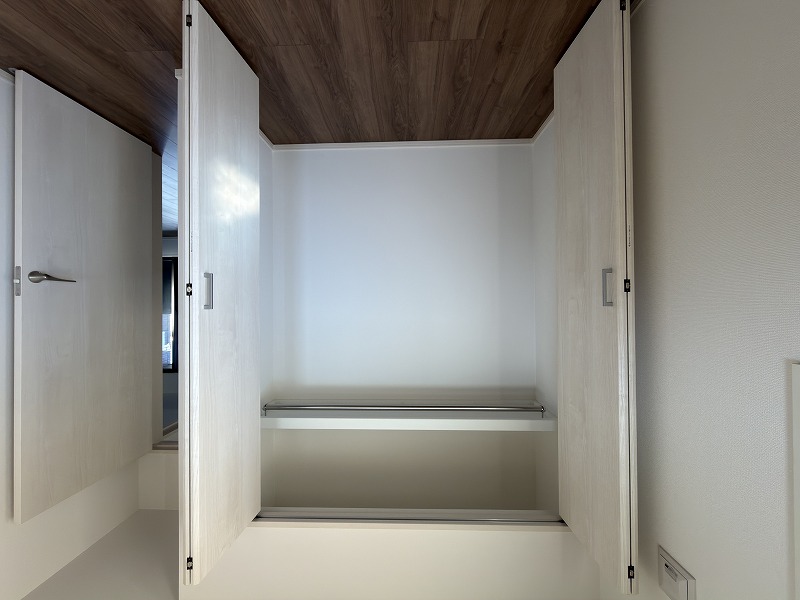 ��錧���΂݂炢�s���˓��ˎ��z�K�̐V�z��ˌ��Ẳ摜