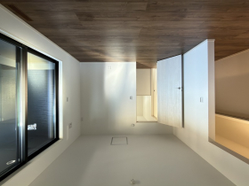 ��錧���΂݂炢�s���˓��ˎ��z�K�̐V�z��ˌ��Ẳ摜