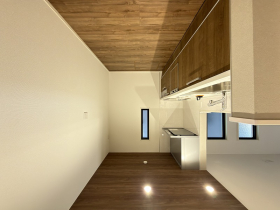 ��錧���΂݂炢�s���˓��ˎ��z�K�̐V�z��ˌ��Ẳ摜