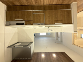 ��錧���΂݂炢�s���˓��ˎ��z�K�̐V�z��ˌ��Ẳ摜