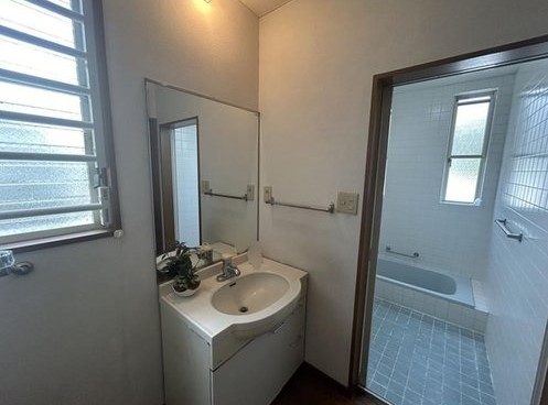 ��錧��J�s���P�u5���ڂ̒��È�ˌ��Ẳ摜