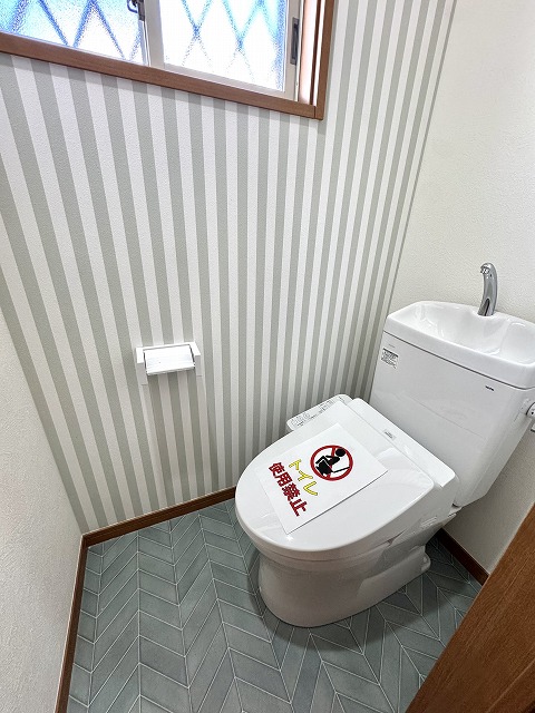 ��錧��J�s���P�u���P�u3���ڂ̒��È�ˌ��Ẵg�C��