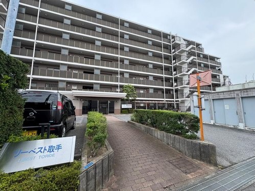 ��錧���s�˓�1���ڂ̒��Ã}���V�����̌��n�O�ώʐ^