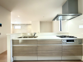 ��錧��J�s���P�u���P�u2���ڂ̐V�z��ˌ��ẴL�b�`��