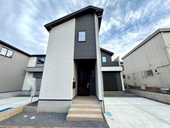 ��錧��J�s���P�u���P�u2���ڂ̐V�z��ˌ��Ă̌��n�O�ώʐ^