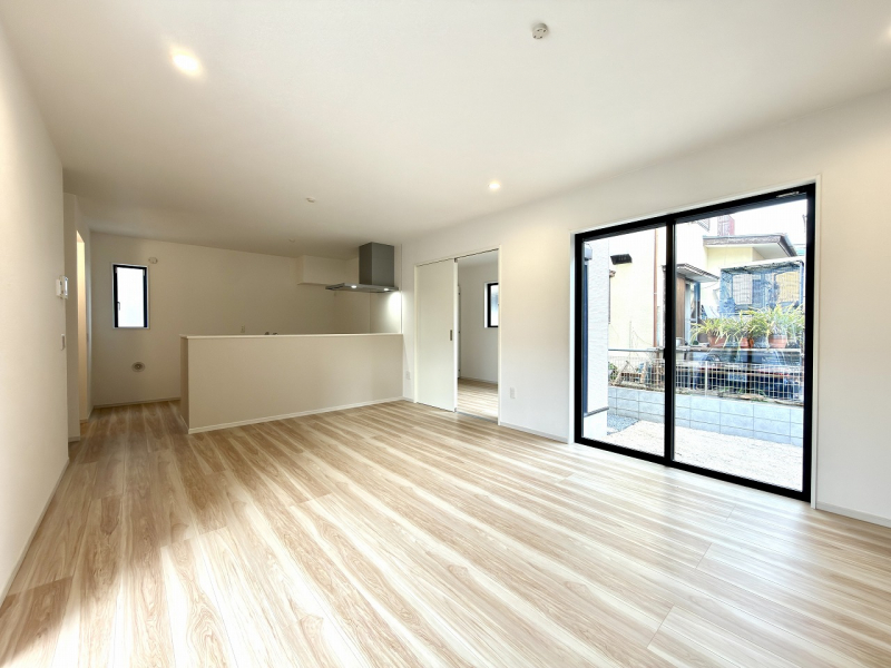 ��錧��J�s���P�u���P�u2���ڂ̐V�z��ˌ��Ẵ��r���O