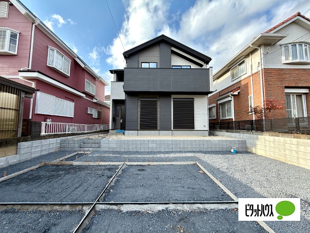 ��錧��J�s��t���t��7���ڂ̐V�z��ˌ��Ă̒��ԏ�