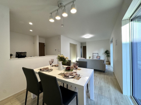 ��錧���s����쎚�y��̐V�z��ˌ��ẴL�b�`��