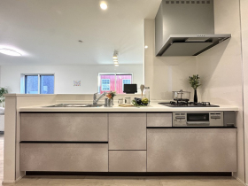 ��錧���s����쎚�y��̐V�z��ˌ��ẴL�b�`��