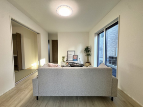 ��錧���s����쎚�y��̐V�z��ˌ��Ẵ��r���O