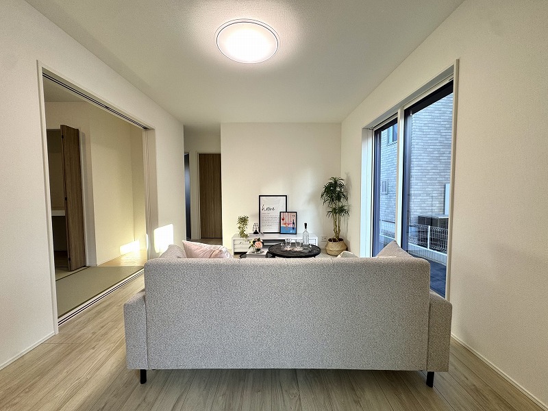 ��錧���s����쎚�y��̐V�z��ˌ��Ẵ��r���O