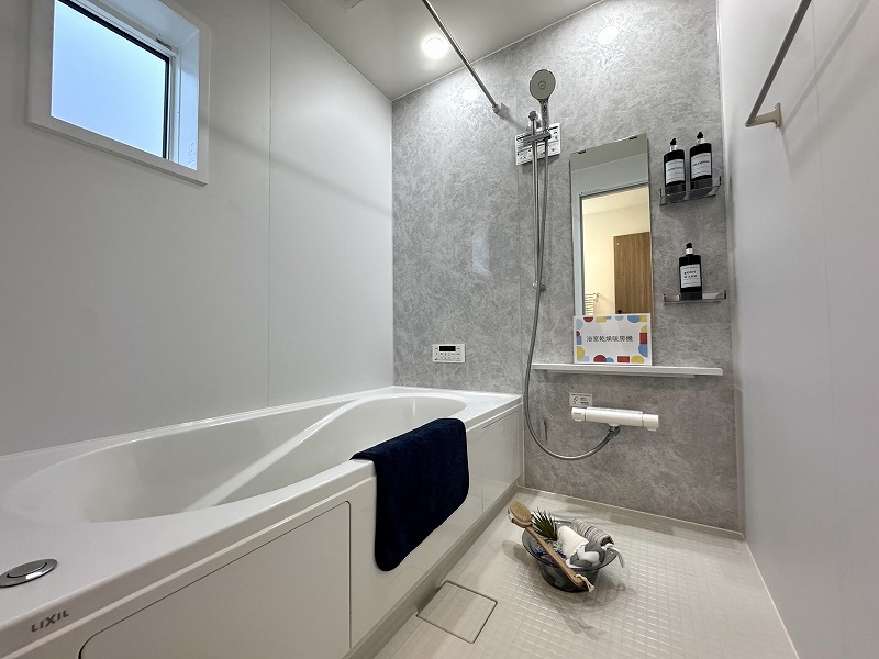 ��錧���s����쎚�y��̐V�z��ˌ��Ă̗���