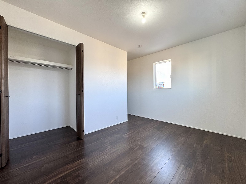 ��錧���s��쎚�y��̐V�z��ˌ��Ẳ摜