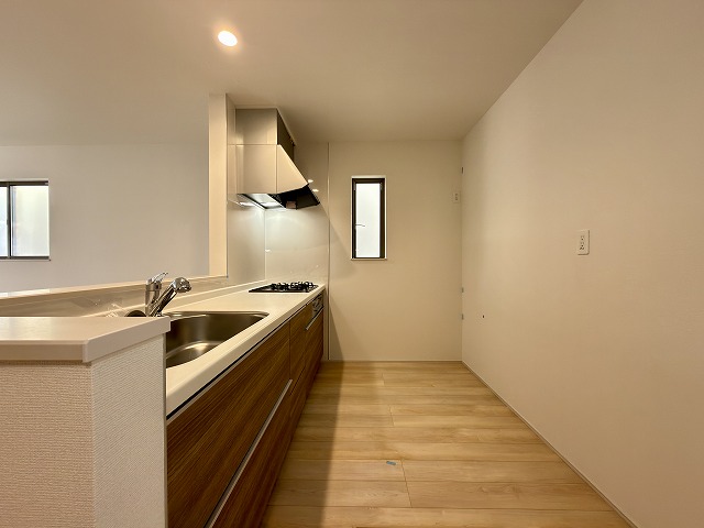 ��錧��J�s��t���t��7���ڂ̐V�z��ˌ��Ẳ摜