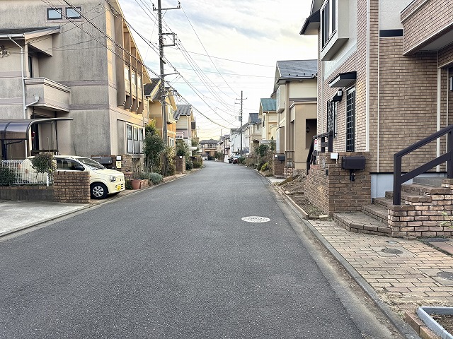 ��錧��J�s��������1���ڂ̒��È�ˌ��Ă̑O�ʓ��H�܂ތ��n�ʐ^