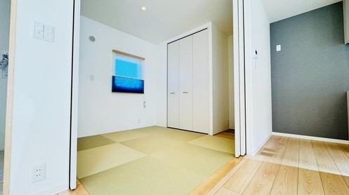 ��錧���Ύs���͌��艺�͌��荂�R�̒��È�ˌ��Ẳ摜