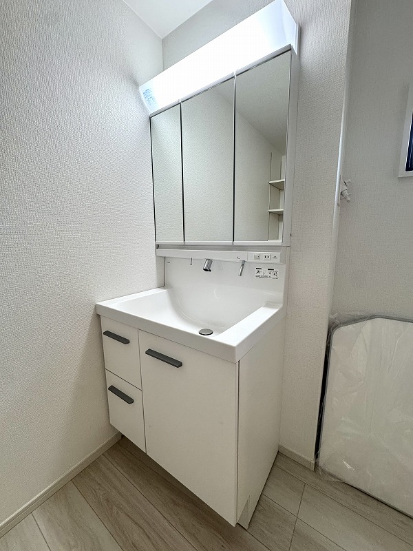 ��錧���s��쎚�ω���Ƃ̐V�z��ˌ��Ẳ摜