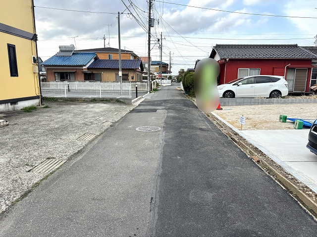 ��錧���΂݂炢�s�J��c�̐V�z��ˌ��Ă̑O�ʓ��H�܂ތ��n�ʐ^