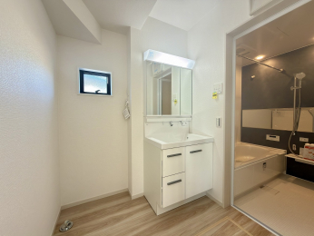 ��錧���΂݂炢�s���􃖋u3���ڂ̐V�z��ˌ��Ă̐��ʑ�E���ʏ�