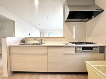 ��錧���s�{�a�c�̐V�z��ˌ��ẴL�b�`��