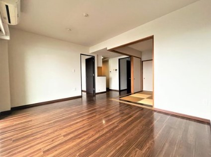 ��錧��J�s��������1���ڂ̒��Ã}���V�����̃��r���O