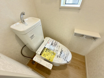 ��錧��J�s��t��7���ڂ̐V�z��ˌ��Ẵg�C��
