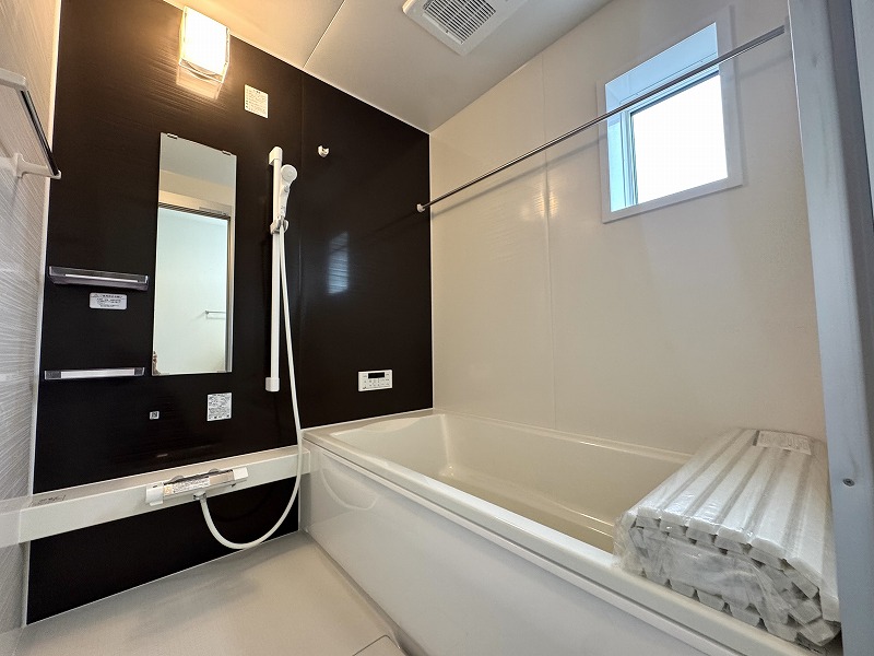 ��錧���Ύs�Ԕ�3���ڂ̐V�z��ˌ��Ă̗���