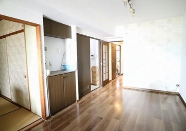 ��錧���s�������1���ڂ̒��Ã}���V�����̃��r���O