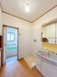 ��錧��J�s���O��6���ڂ̒��È�ˌ��Ẳ摜