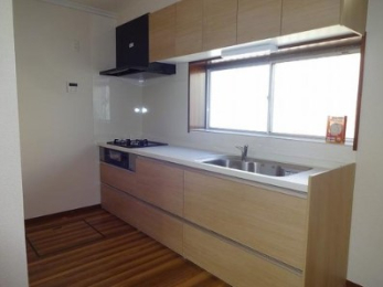 ��錧���΂݂炢�s�J��c�̒��È�ˌ��ẴL�b�`��