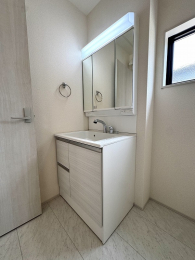 ��錧�푍�s����J�������؂̐V�z��ˌ��Ă̐��ʑ�E���ʏ�