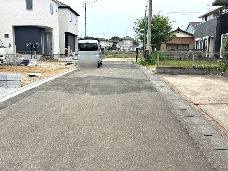 ��錧���s��X�䎚��u��̐V�z��ˌ��Ă̑O�ʓ��H�܂ތ��n�ʐ^