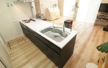 ��錧���Ύs�~��2���ڂ̒��È�ˌ��ẴL�b�`��